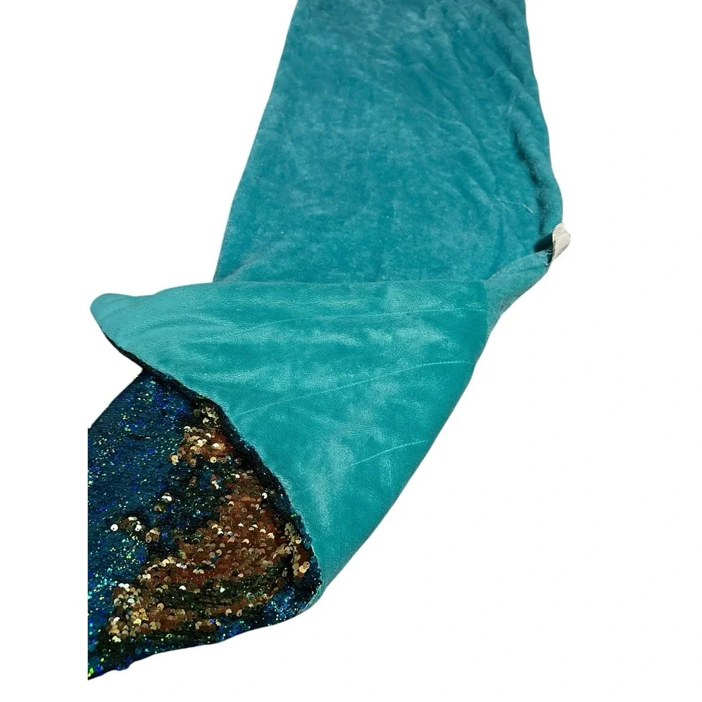 preowned teal blue mermaid tail blanket blue gold sequence total‎ length 48 inch